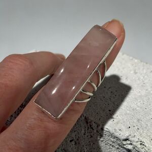Rose Quartz Bar Ring 925 Silver Plated Statement Size 7